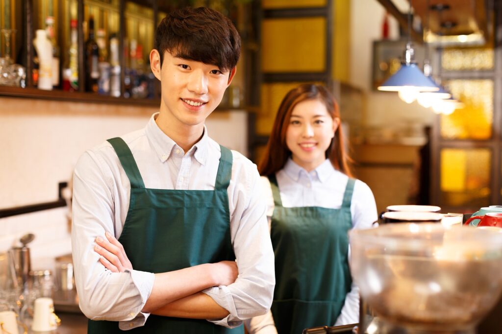 カフェ店員の画像